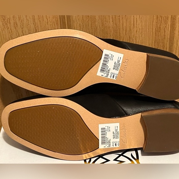 Clark’s Pure Tone Shoe - Women's (7 Wide) - Picture 11 of 15